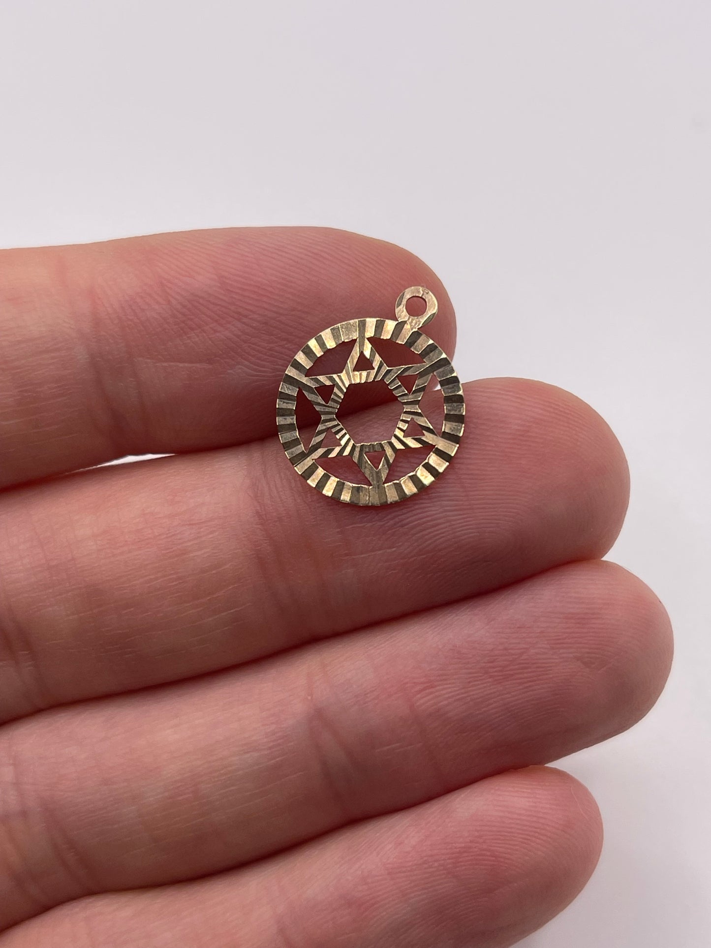 9ct gold Star of David pendant