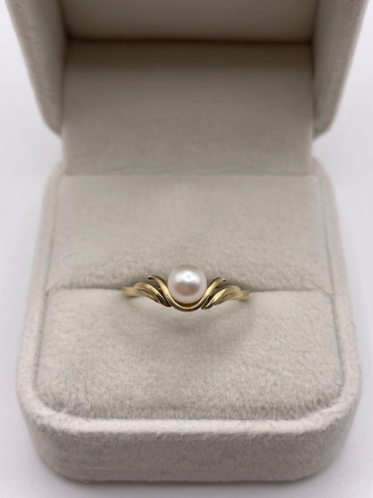 9ct gold pearl ring