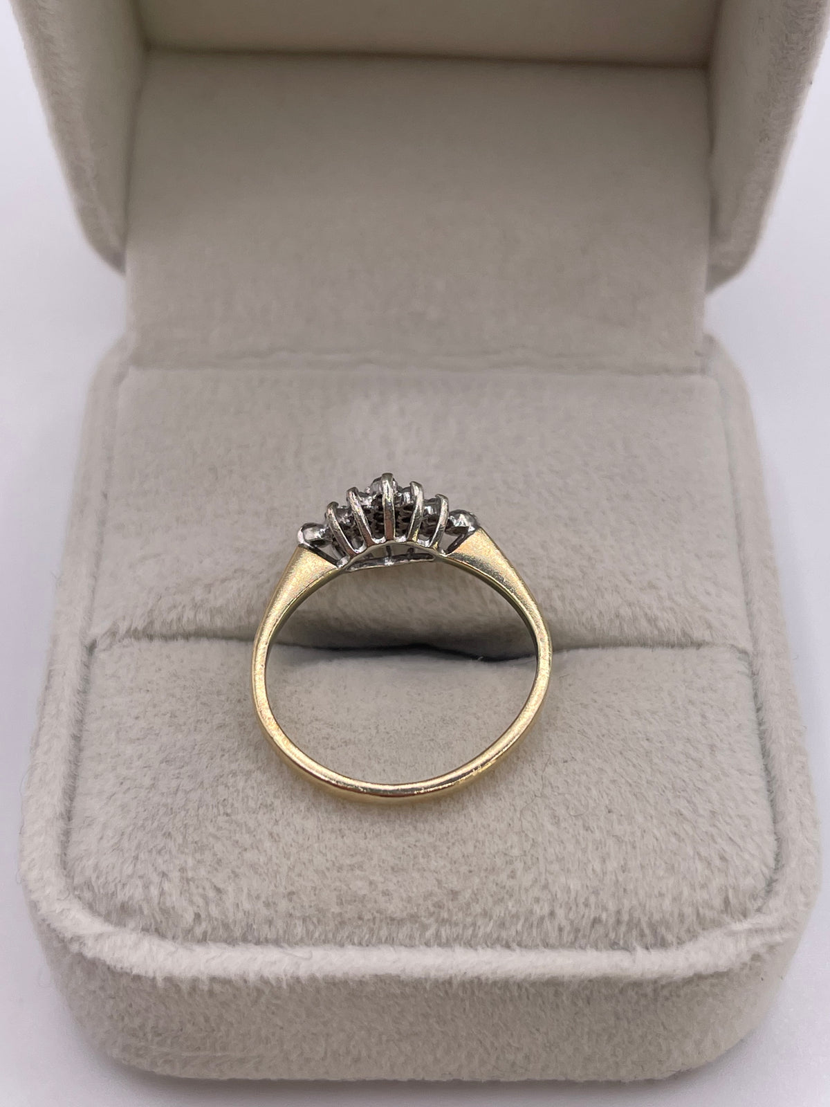 9ct gold diamond cluster ring