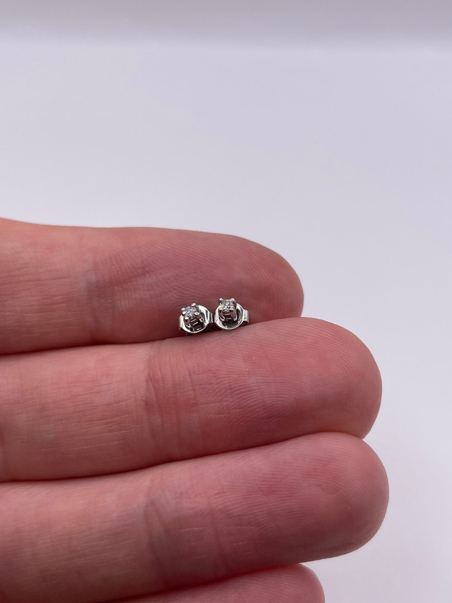 9ct white gold diamond earrings