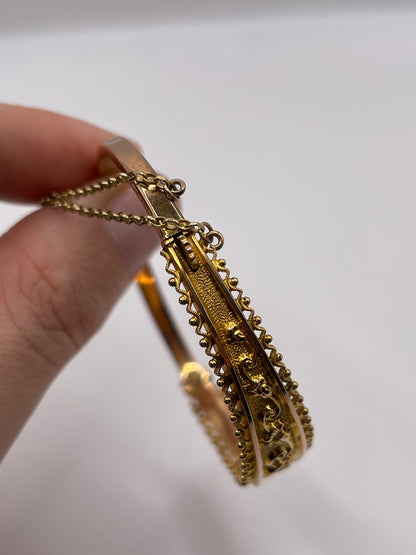 Antique 9ct two tone gold bangle