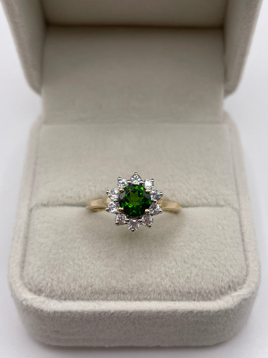 9ct gold diopside and zircon ring