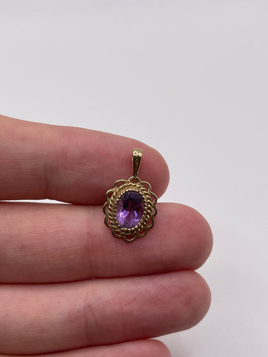 9ct gold amethyst pendant