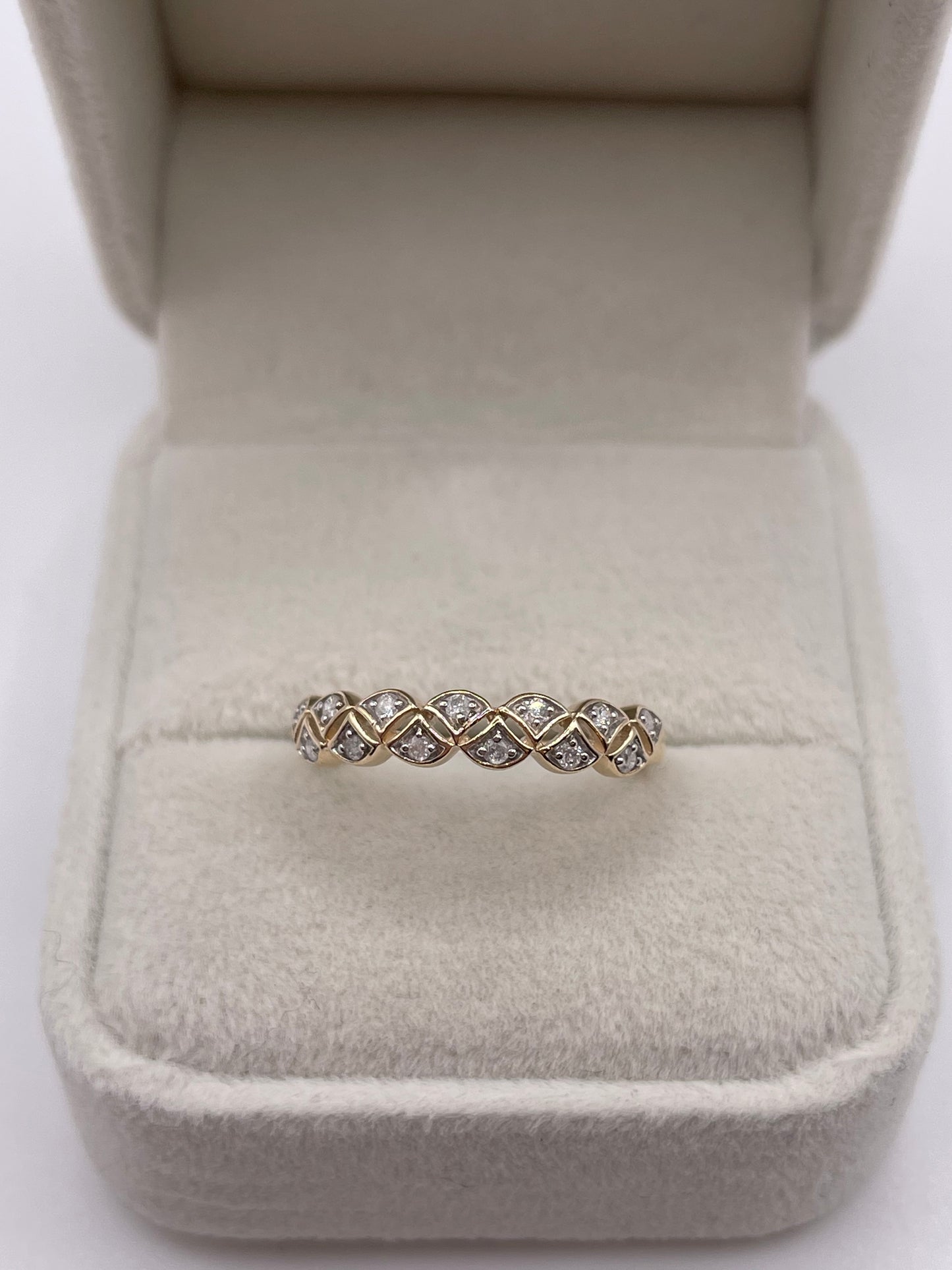 9ct gold diamond cluster ring