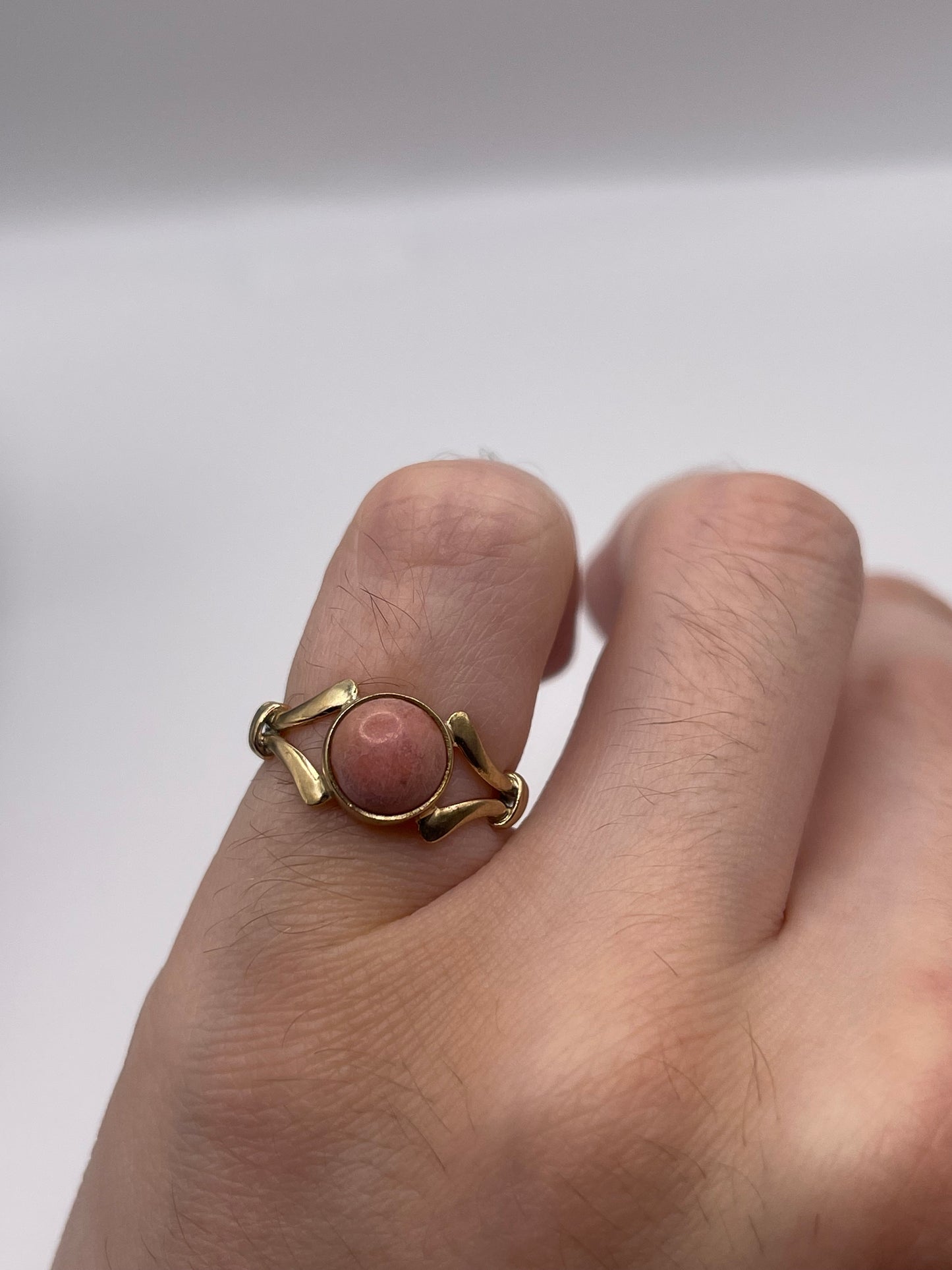 9ct gold gemstone ring