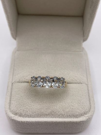 9ct gold aquamarine ring