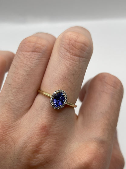 9ct gold tanzanite and zircon ring