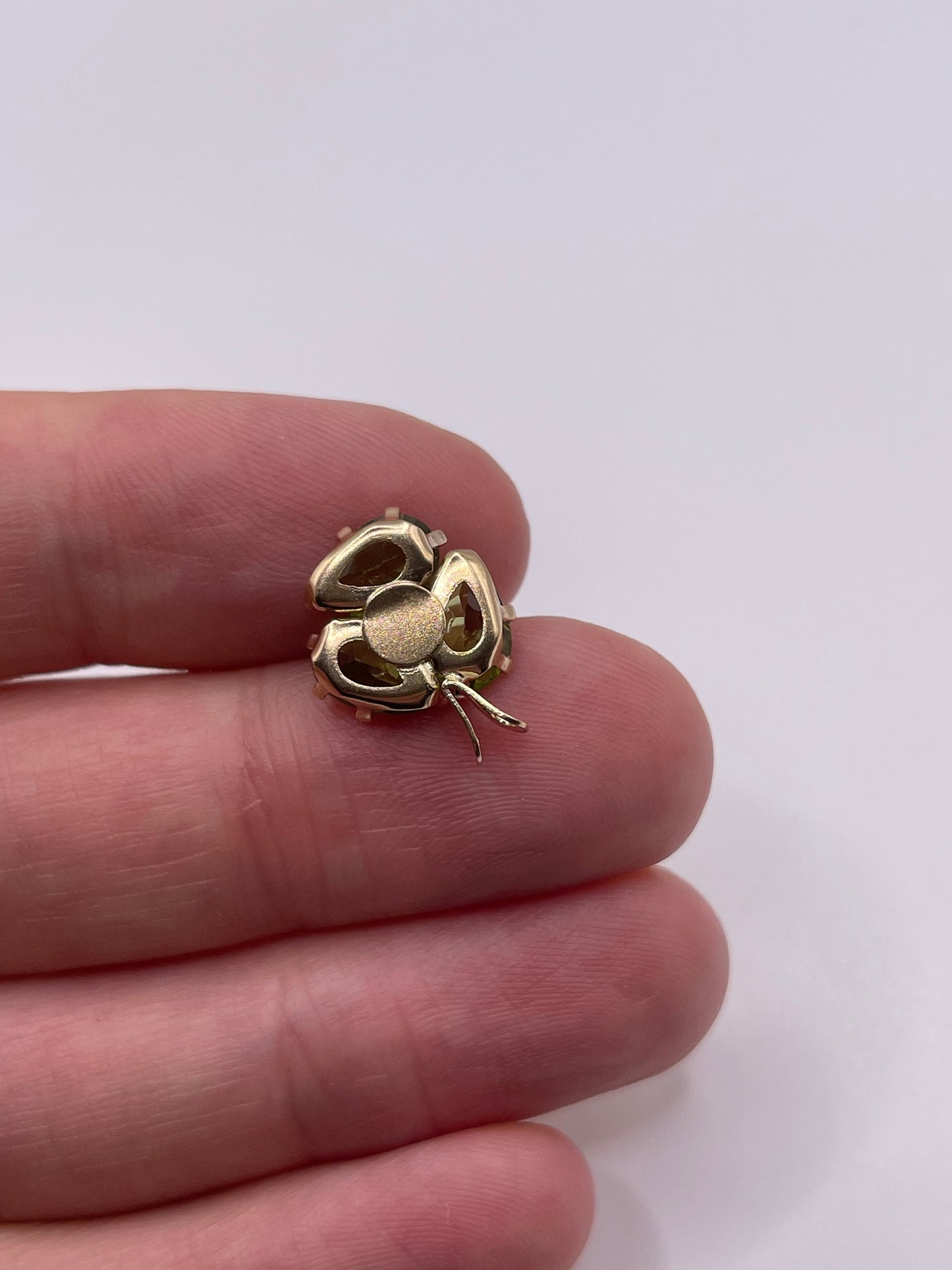 9ct gold quartz pendant