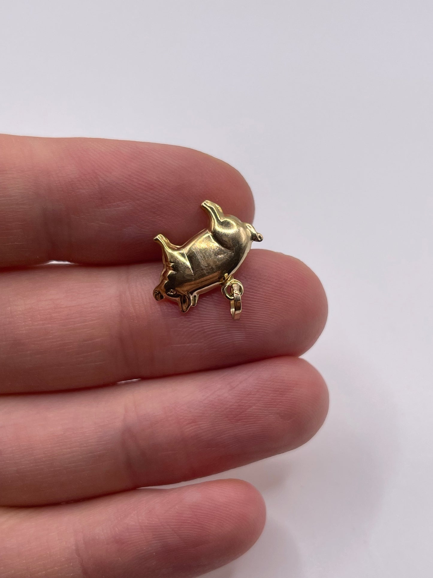 9ct gold pig charm