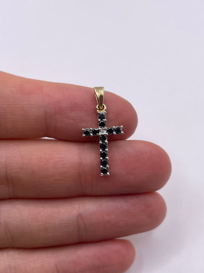 9ct gold diamond pendant