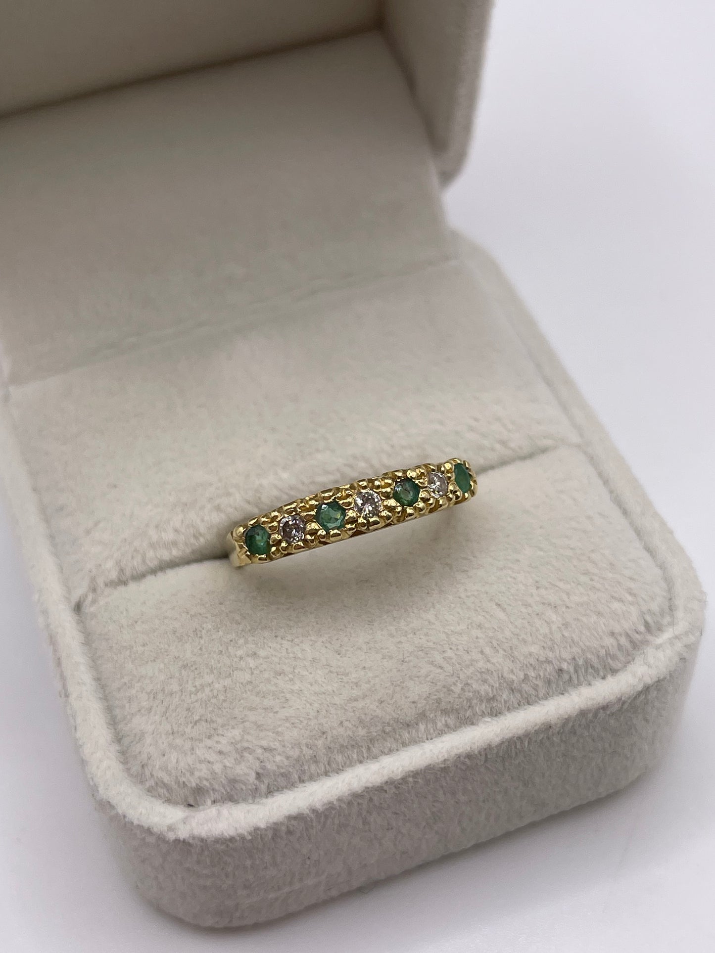 18ct gold emerald and diamond ring