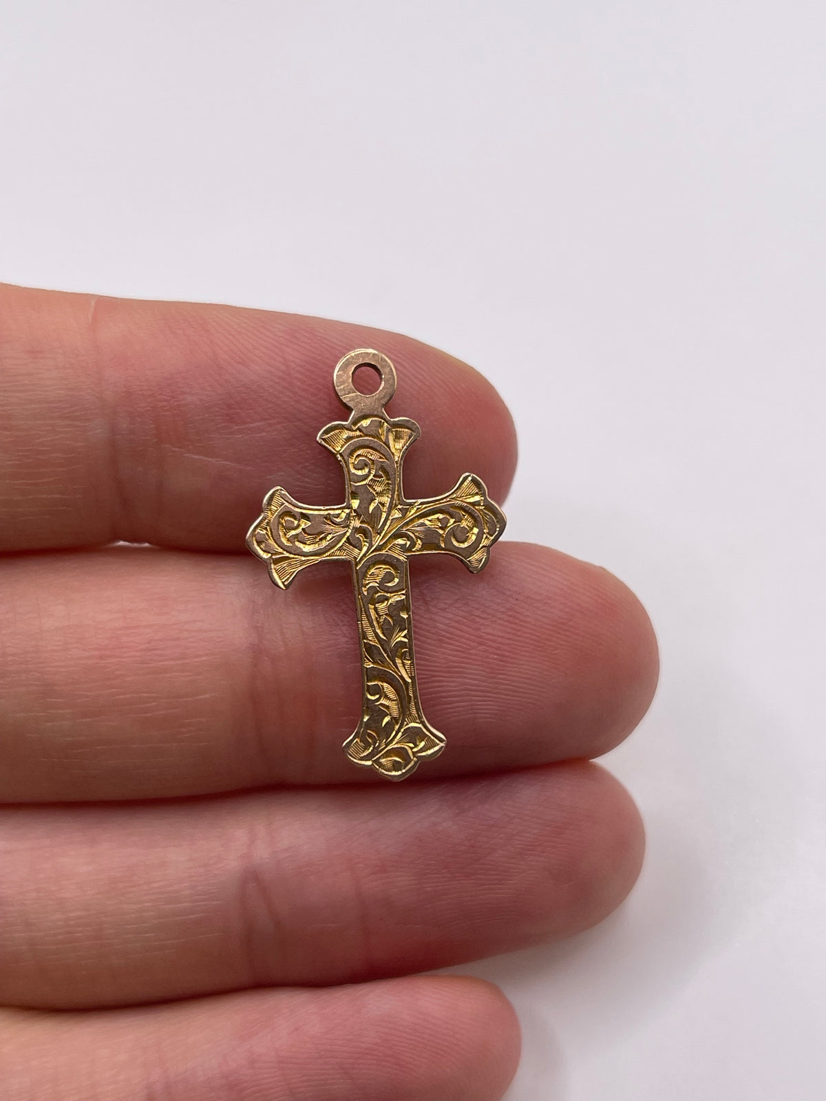 9ct rose gold cross pendant