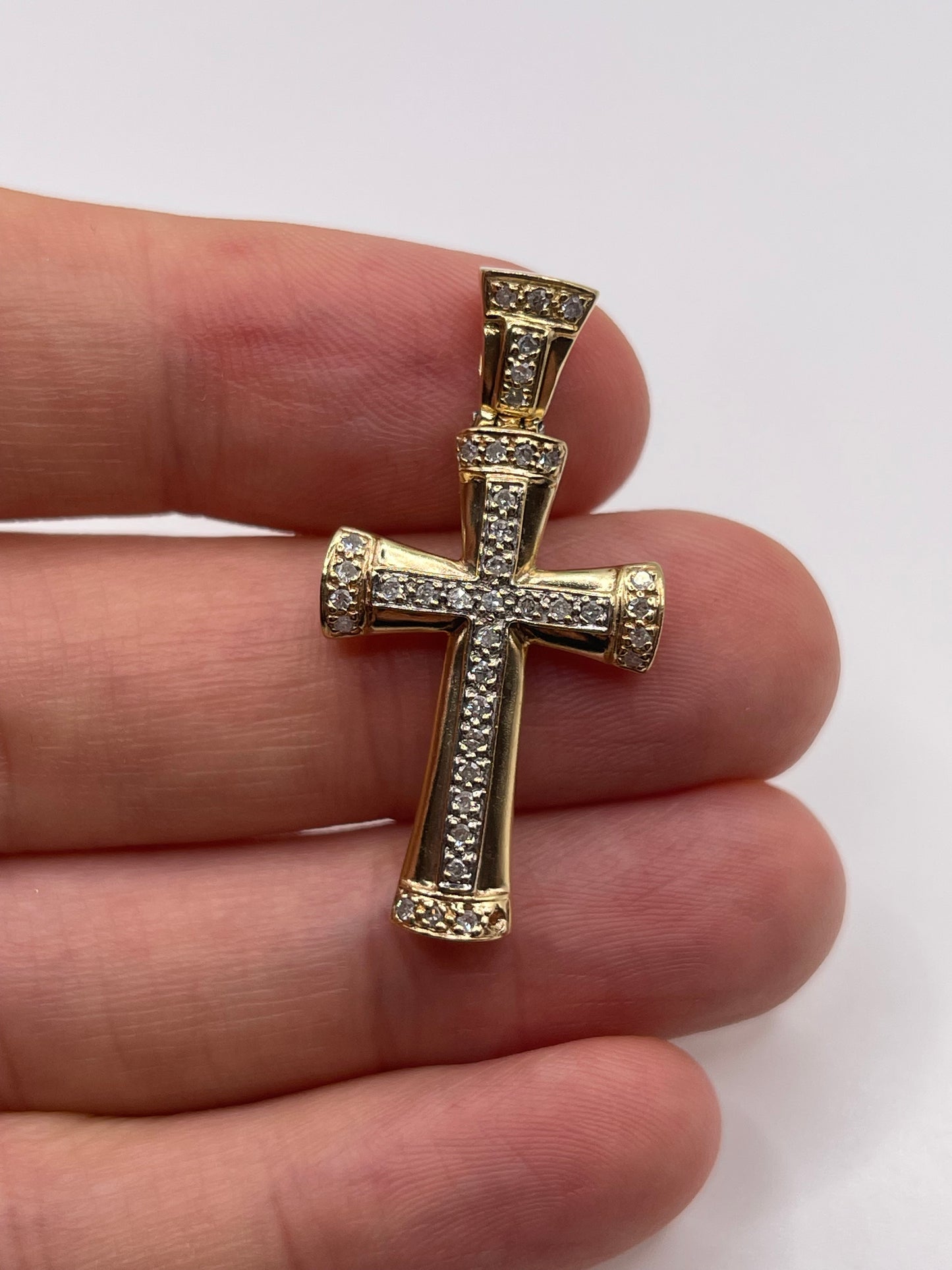 9ct gold diamond cross pendant