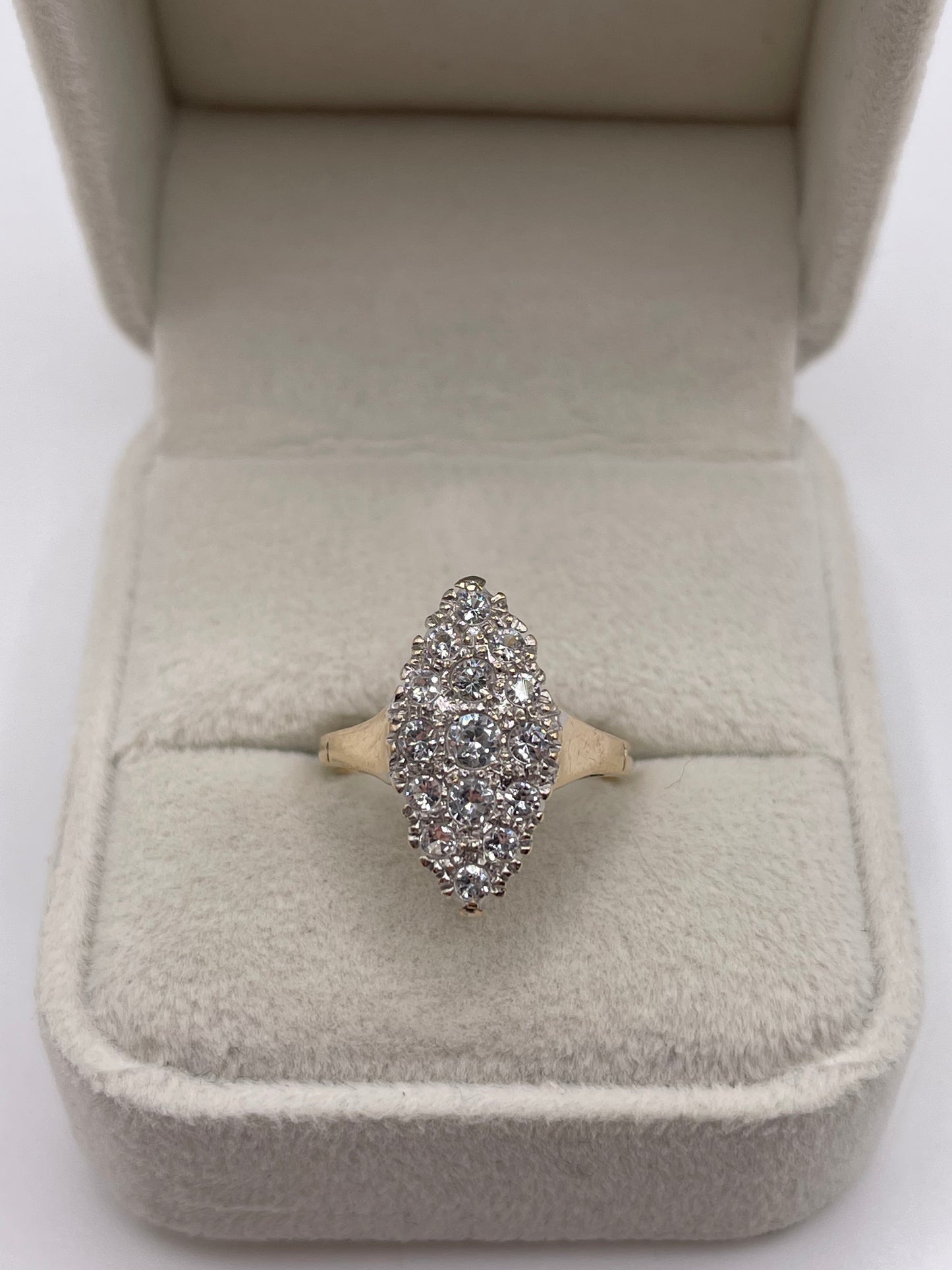 9ct gold cz navette ring