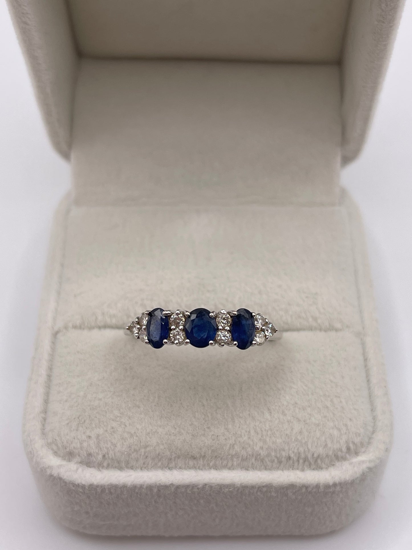9ct white gold sapphire and diamond ring