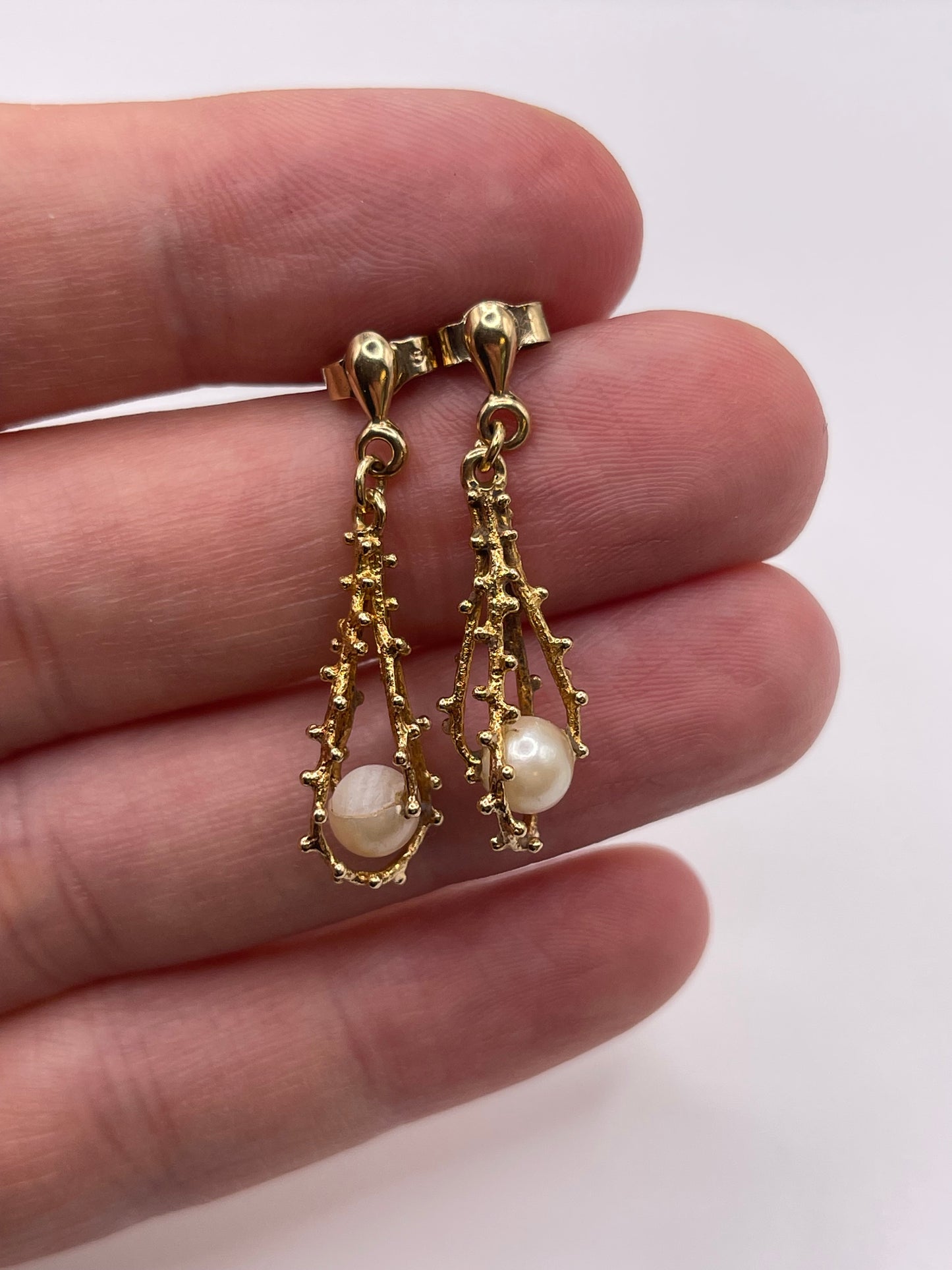 9ct gold pearl earrings