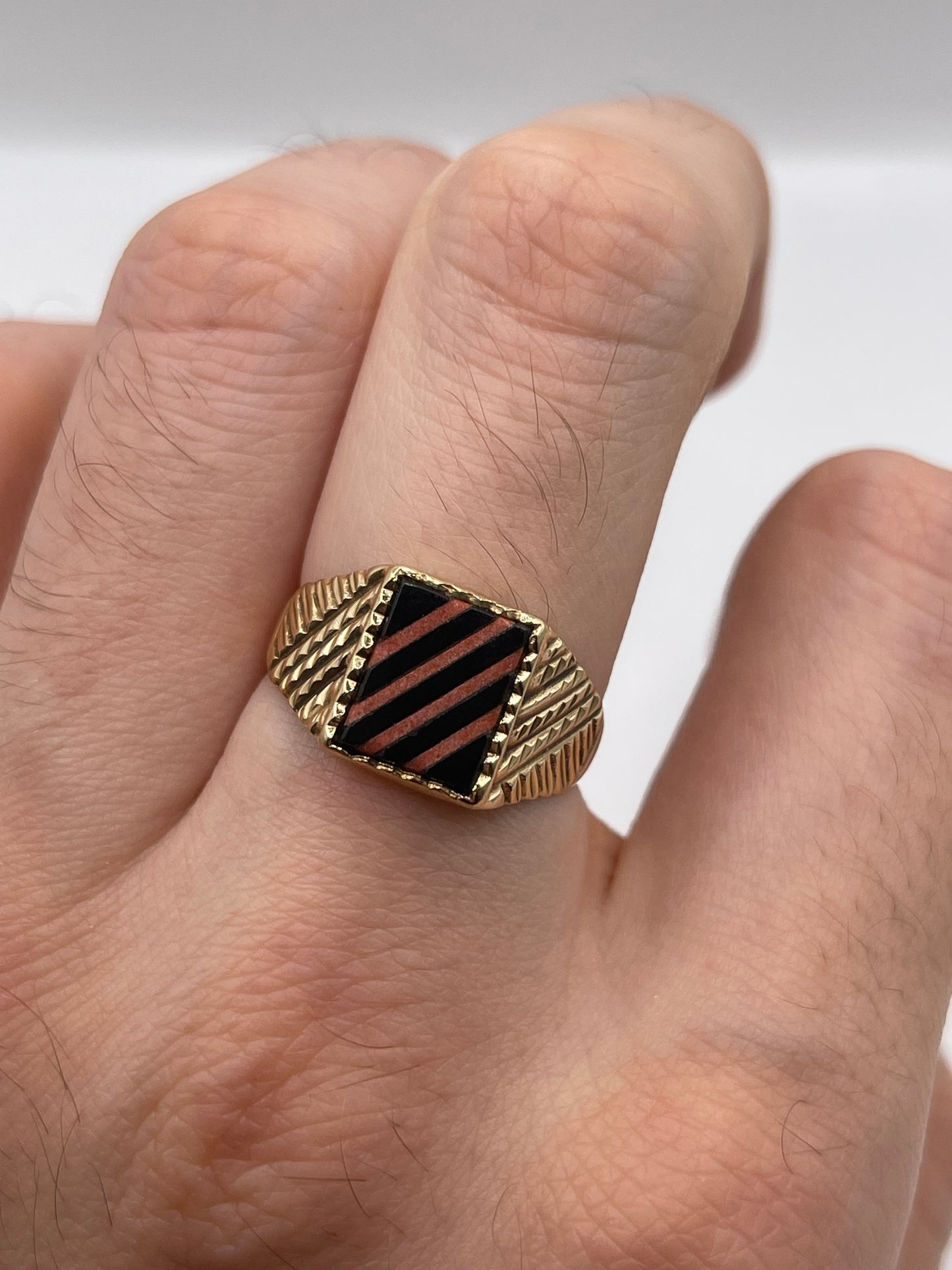 9ct gold onyx signet ring