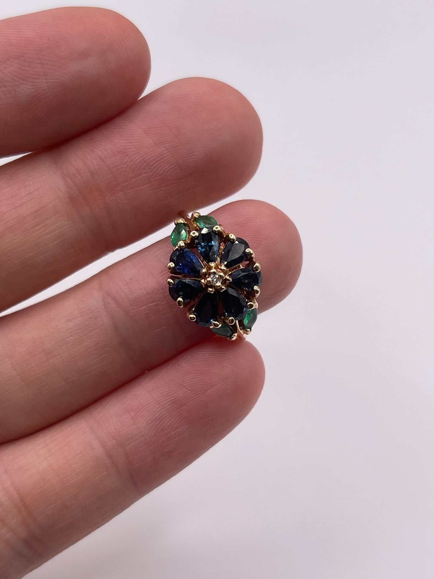 14ct gold sapphire, emerald and diamond ring