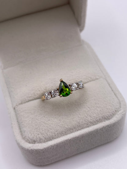 9ct gold diopside and zircon ring