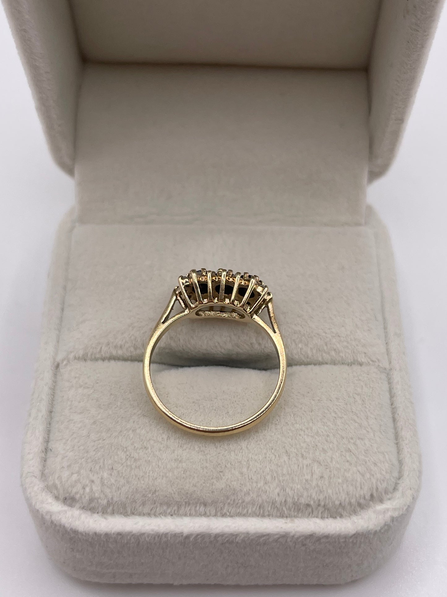 9ct gold sapphire and diamond ring