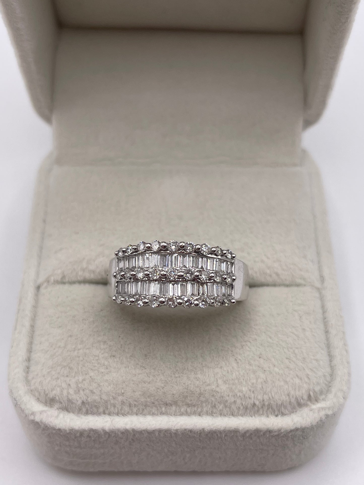 14ct white gold diamond cluster ring