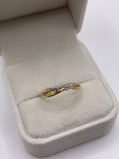 9ct gold diamond ring