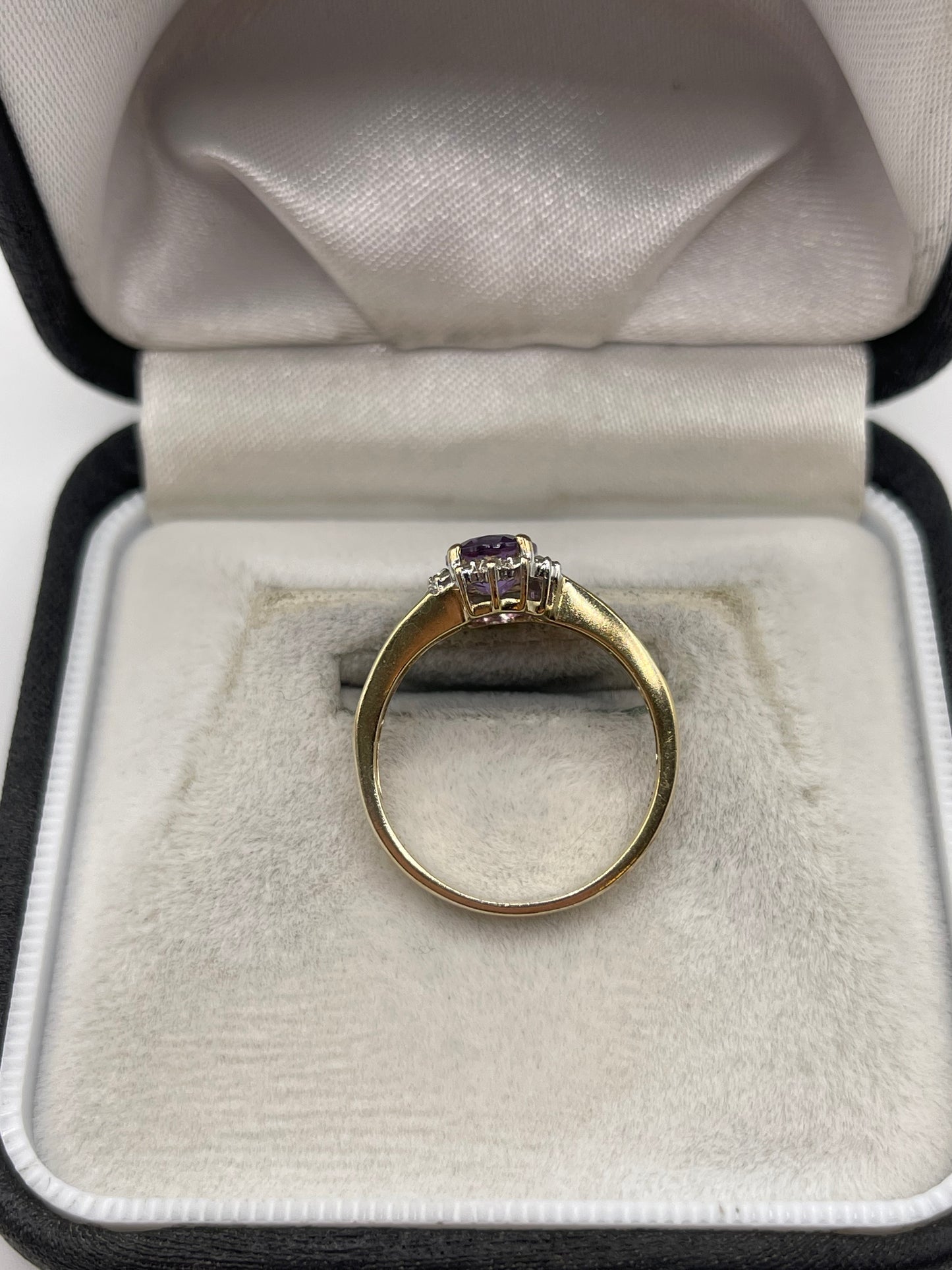 9ct gold amethyst and diamond ring