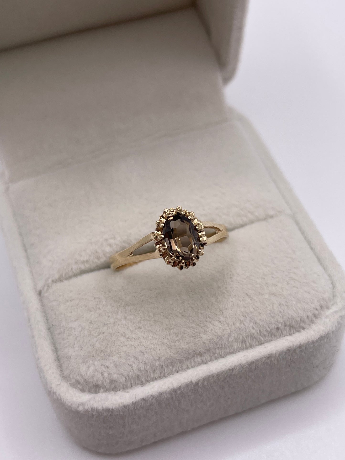 9ct gold Smokey quartz ring