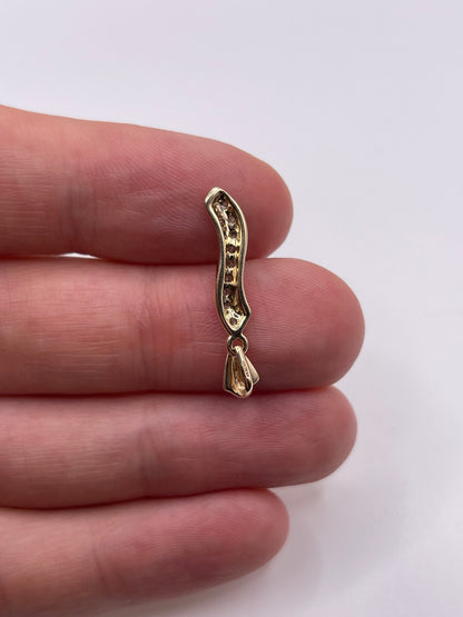 9ct gold diamond pendant