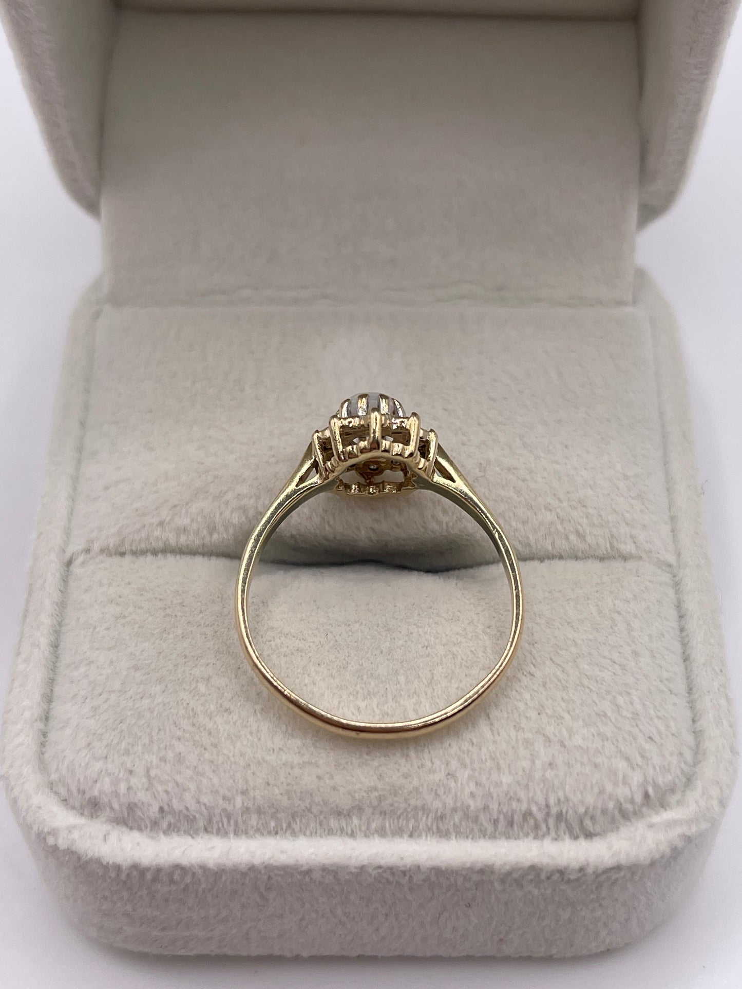 9ct gold opal and diamond ring
