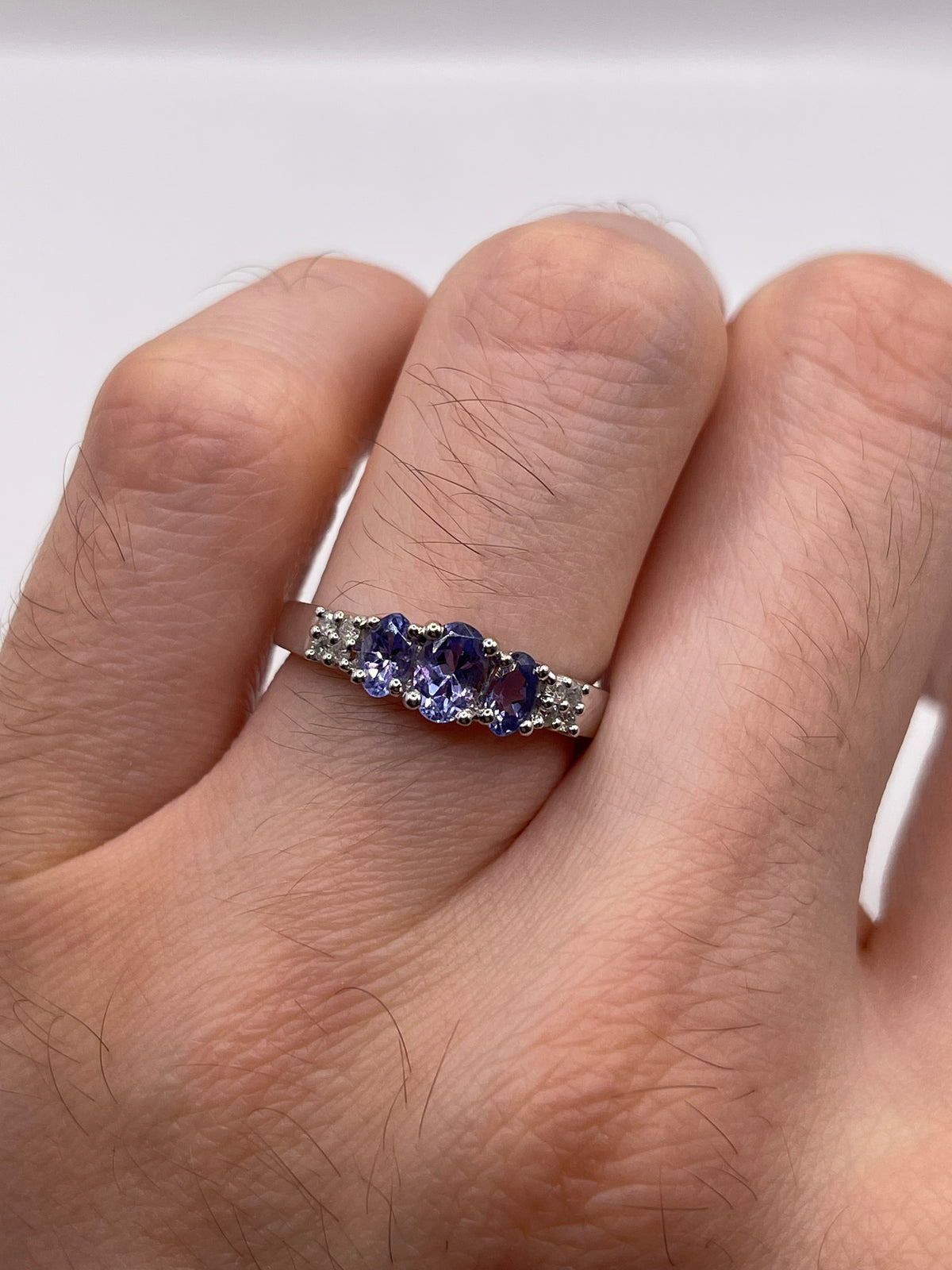 14ct white gold tanzanite and diamond ring
