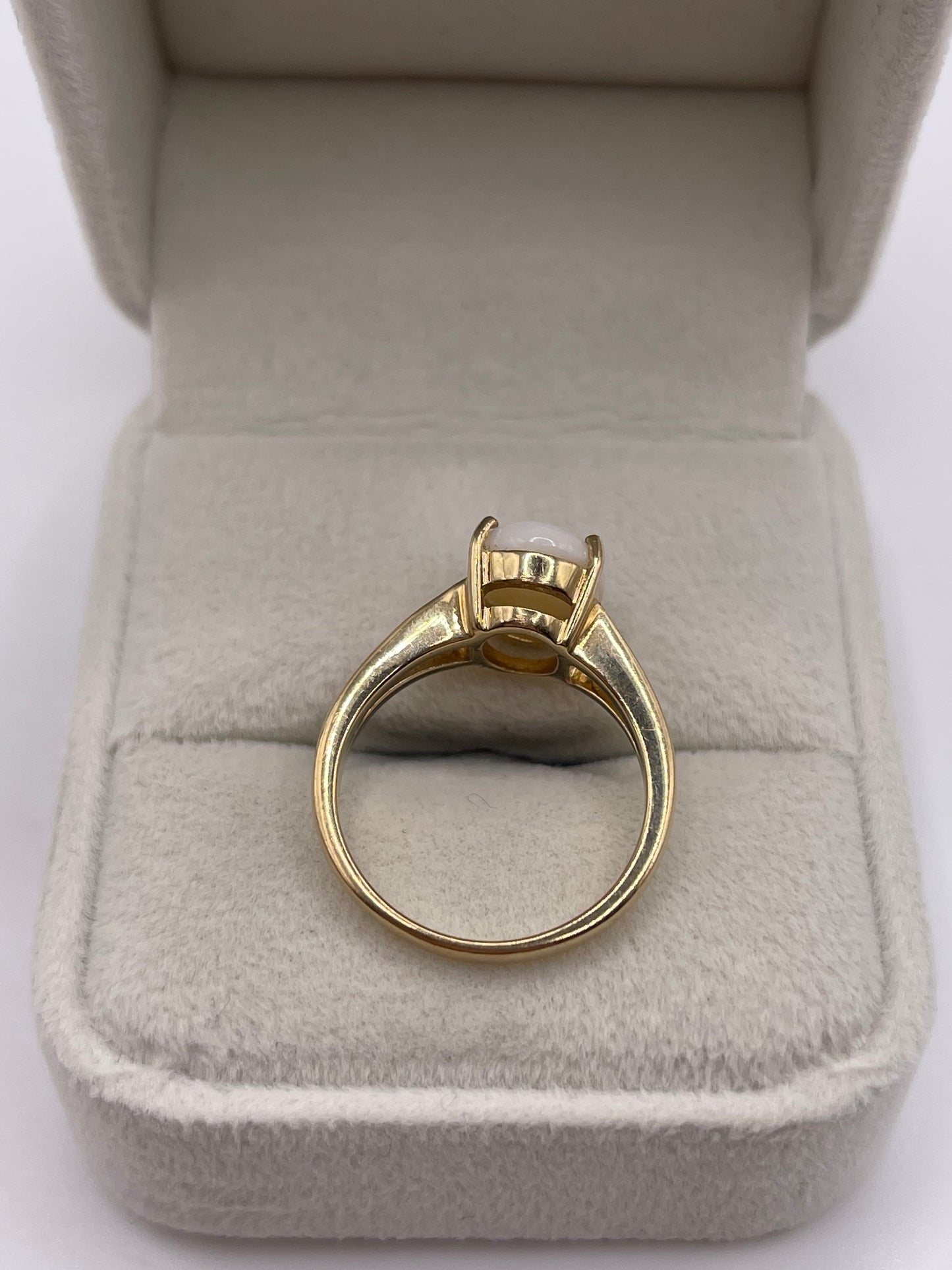 9ct gold opal ring