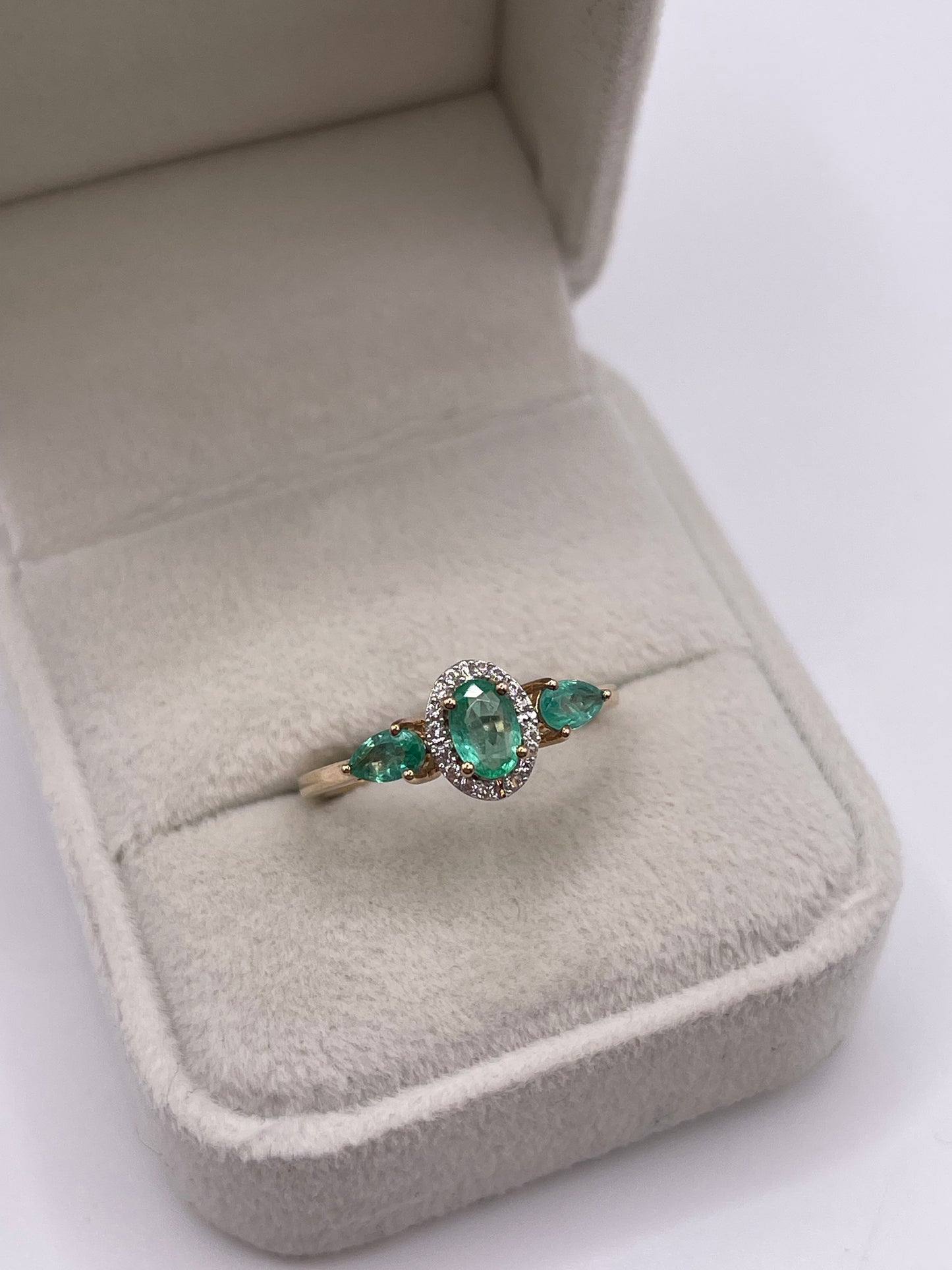 9ct gold emerald and zircon ring