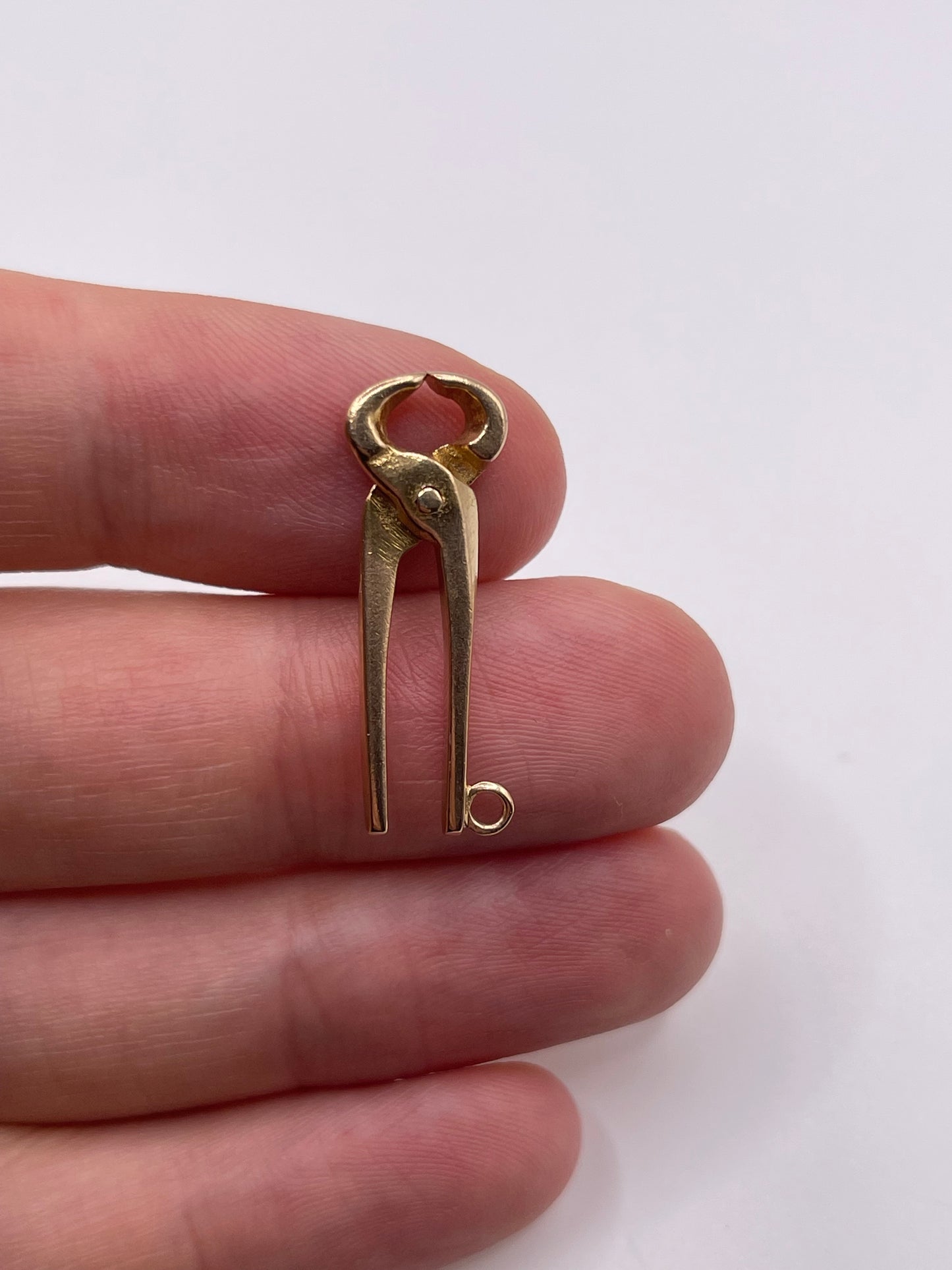 9ct gold tool charm