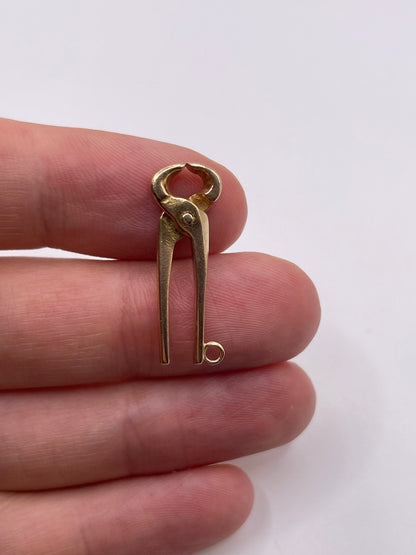 9ct gold tool charm
