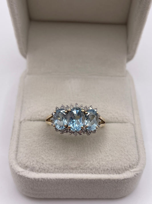 9ct gold topaz and diamond ring