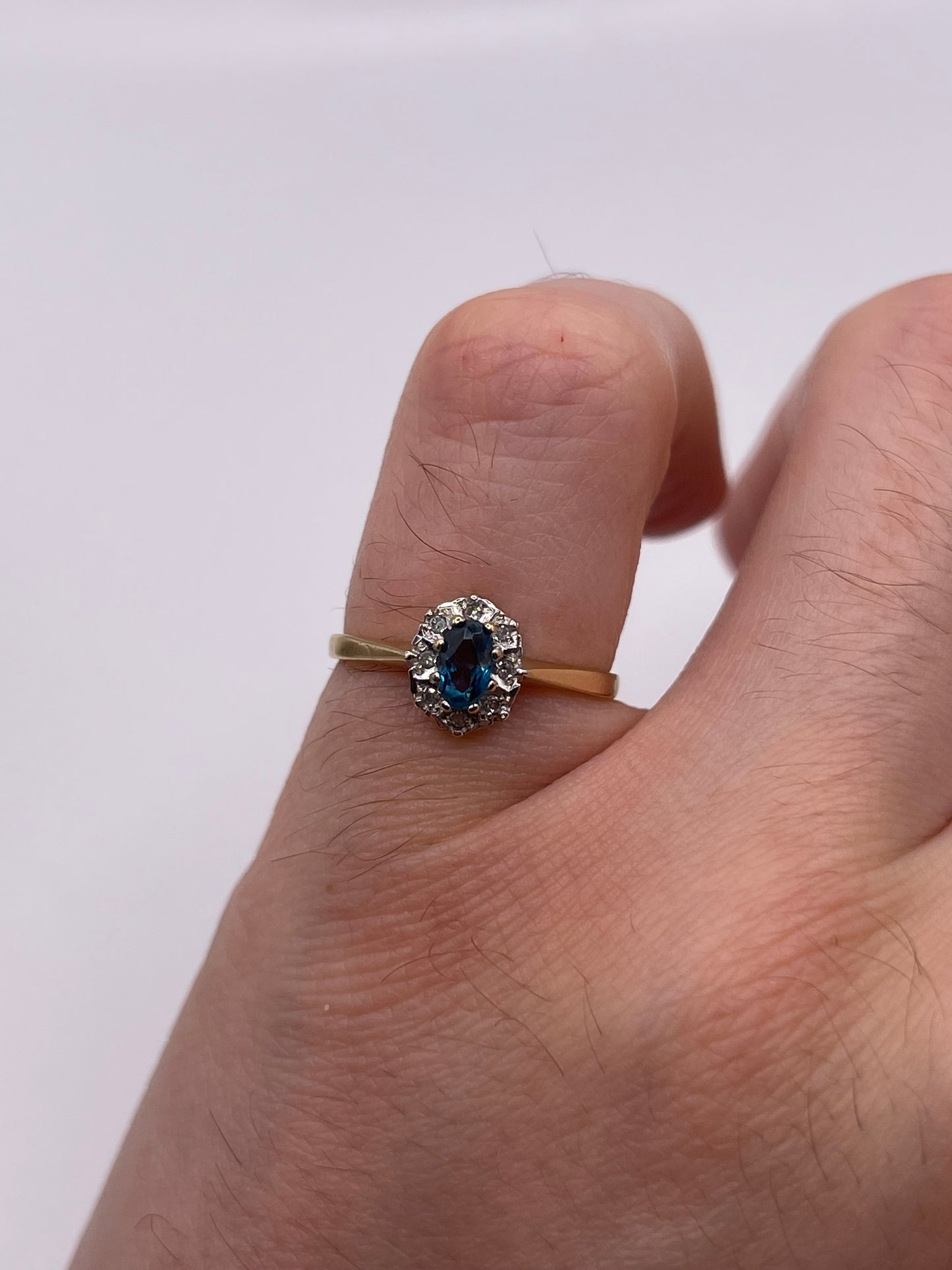 9ct gold topaz and diamond ring