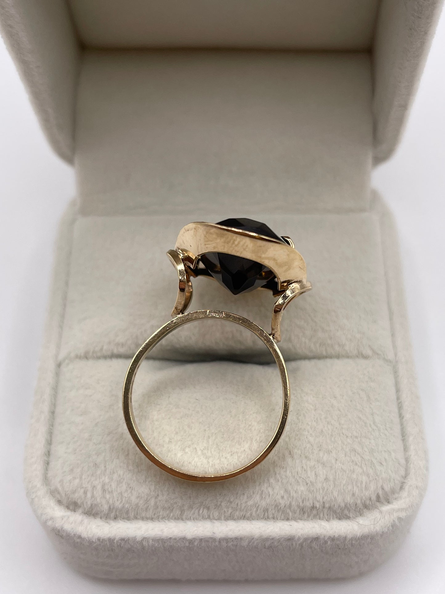 9ct gold Smokey quartz ring