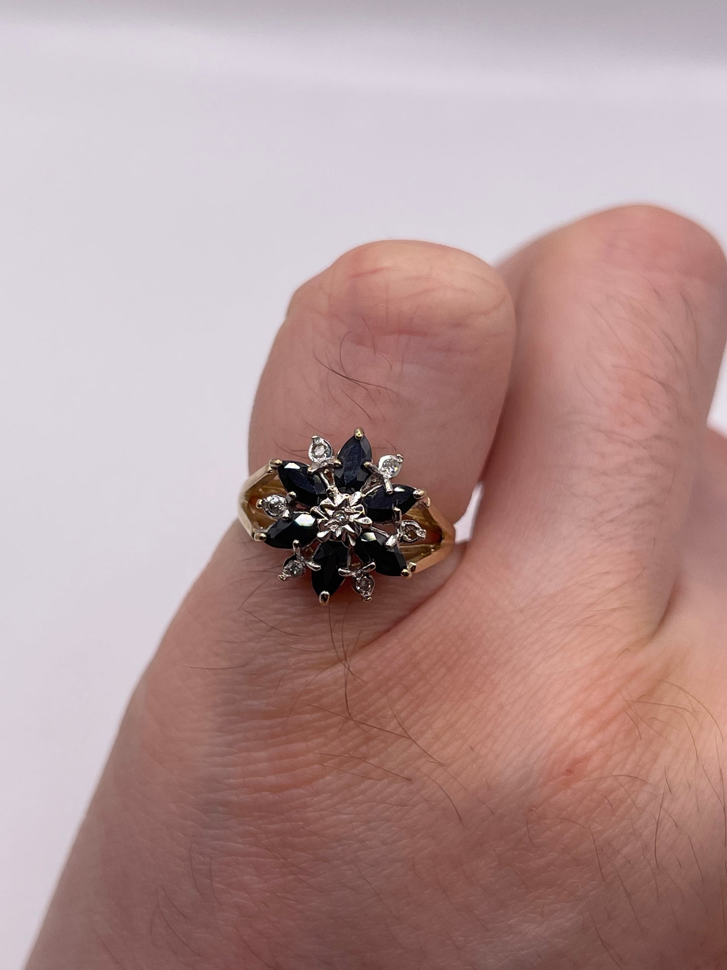 9ct gold sapphire and diamond ring