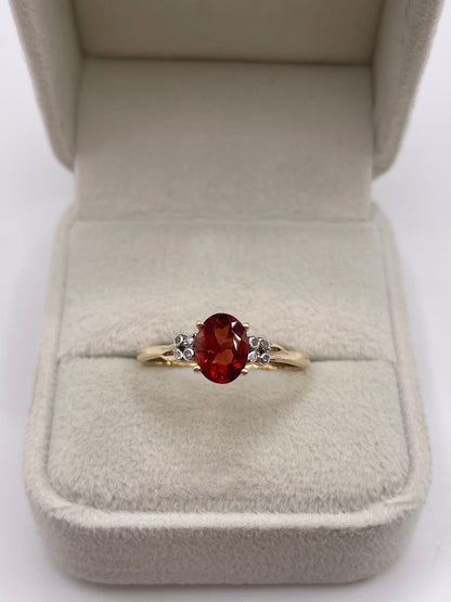 9ct gold quartz and diamond ring