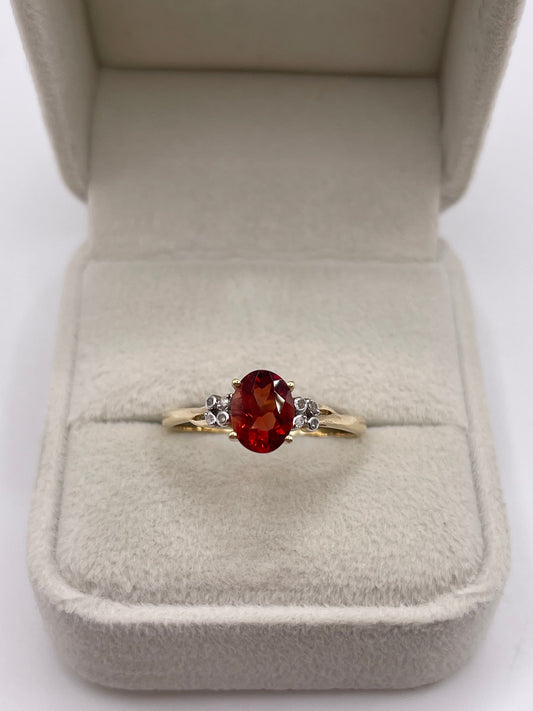 9ct gold quartz and diamond ring