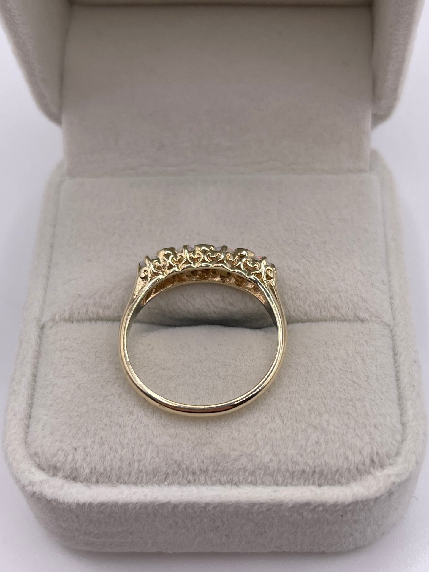 9ct gold opal and diamond ring