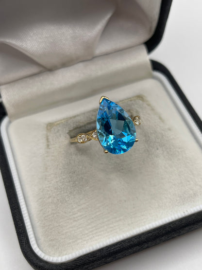 9ct gold topaz cluster ring
