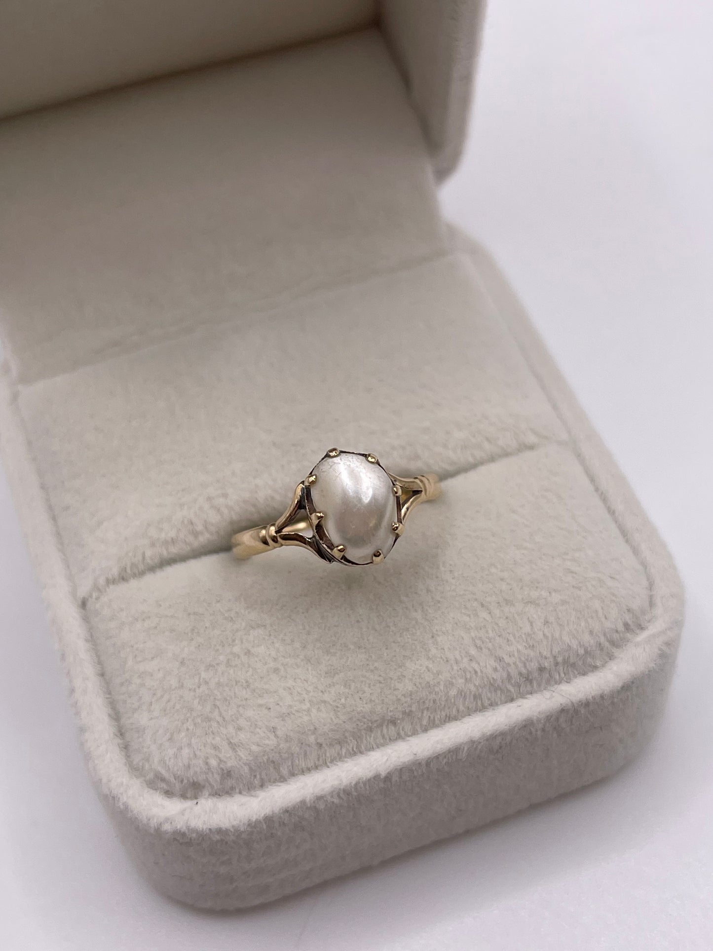 9ct gold pearl ring