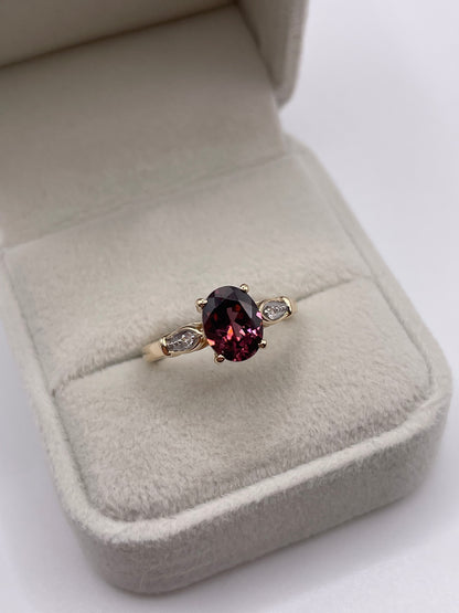 9ct gold zircon ring