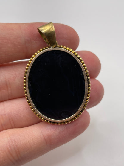 Antique 9ct gold cameo pendant