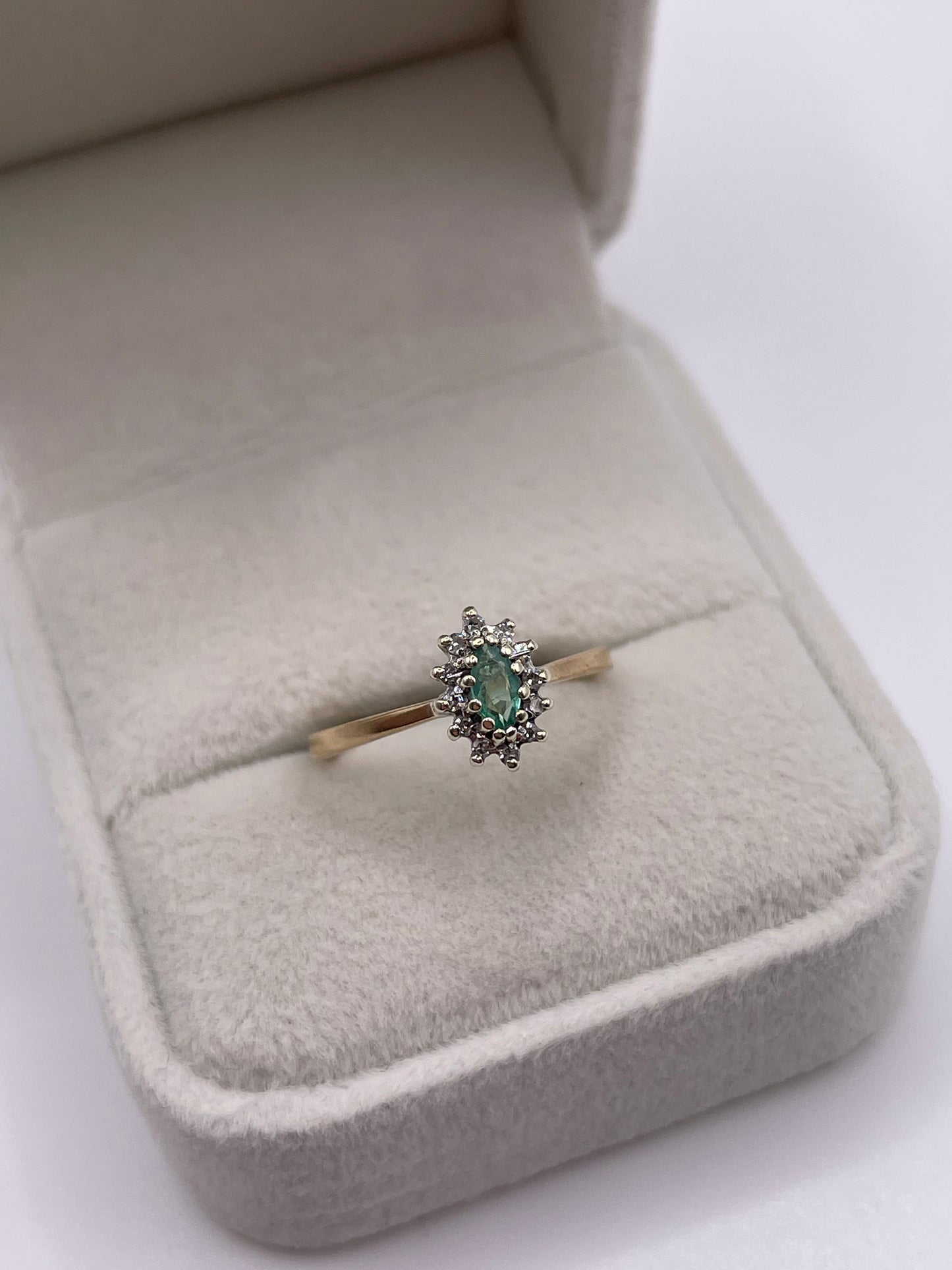 9ct gold emerald and diamond ring