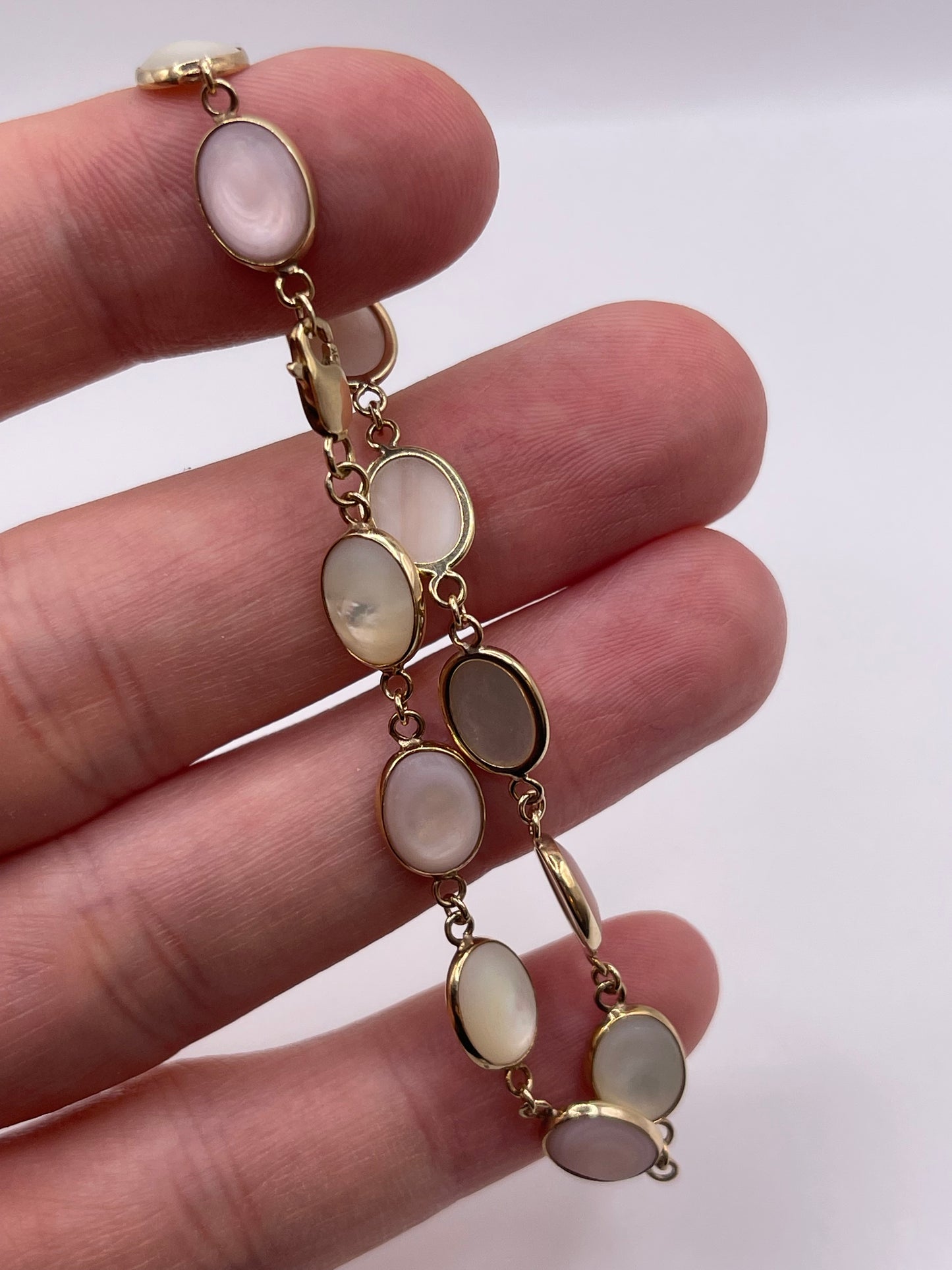 9ct gold mother of pearl bracelet
