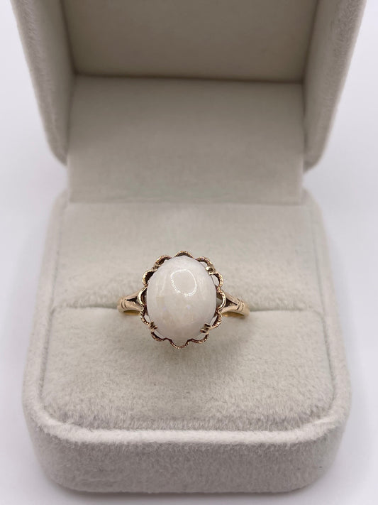 9ct gold opal ring