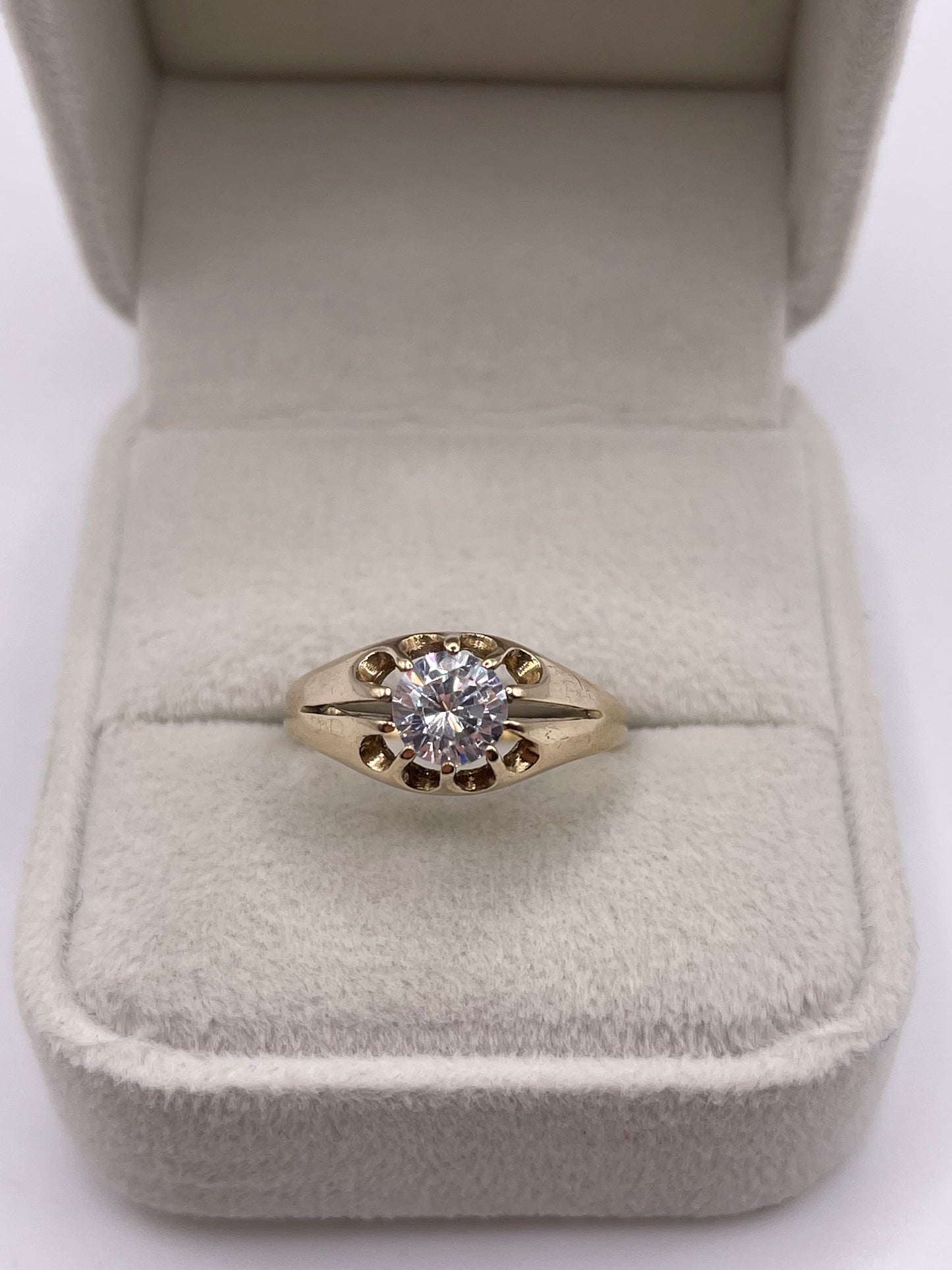9ct gold cz gypsy ring